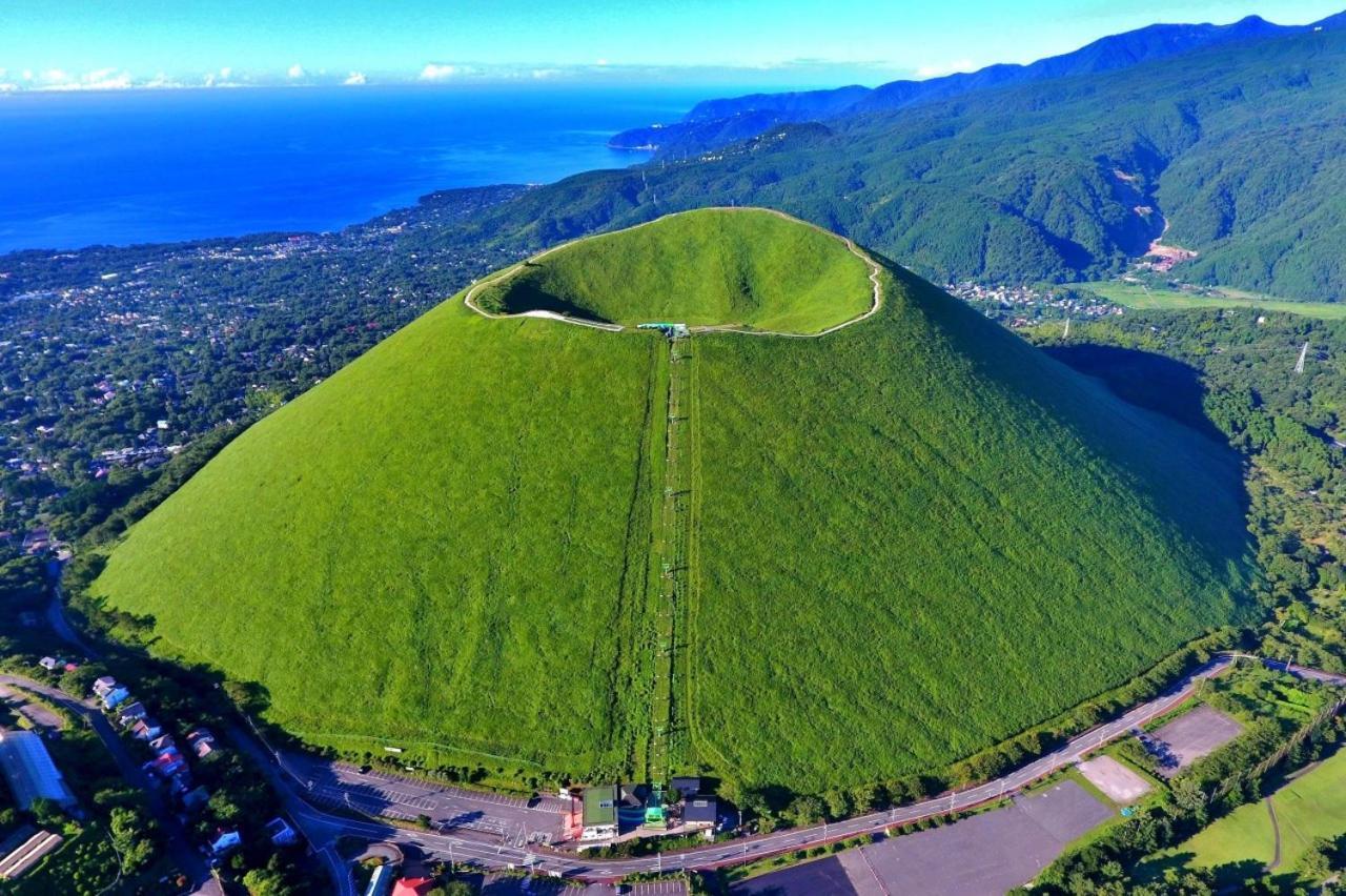 伊豆高原 温泉付別荘 Isana Mountain Villa Futo Ngoại thất bức ảnh
